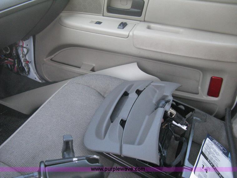 image for item H6430 2009 Ford Crown Victoria Police Interceptor