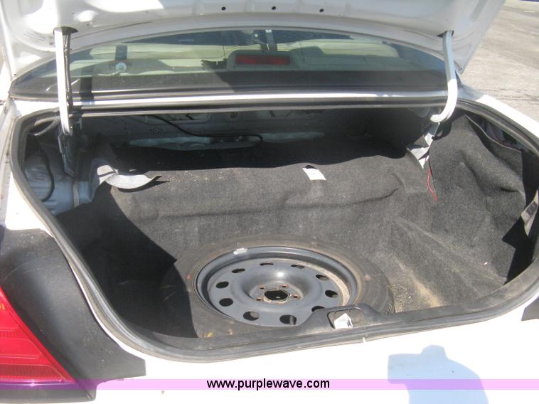 image for item H6430 2009 Ford Crown Victoria Police Interceptor