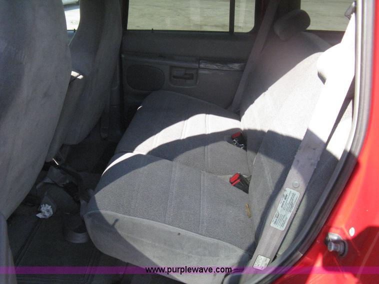 image for item H6432 1998 Ford Explorer XLT SUV
