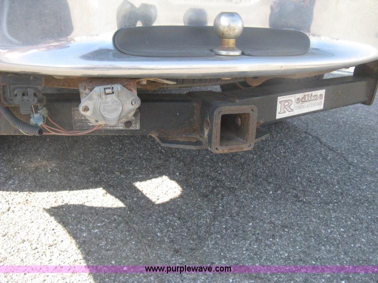 image for item H6432 1998 Ford Explorer XLT SUV