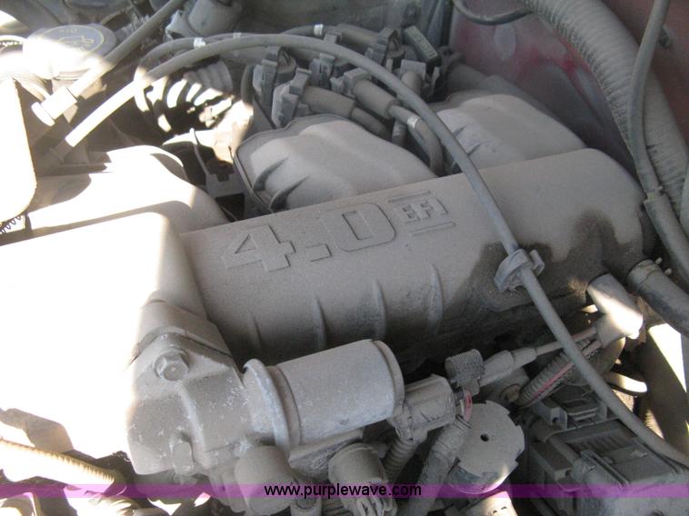 image for item H6432 1998 Ford Explorer XLT SUV