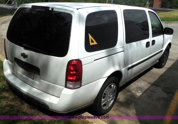 image for item H6636 2007 Chevrolet Uplander LS Ext. 1LS minivan