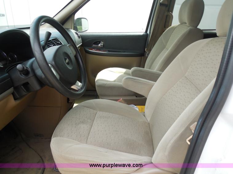 image for item H6636 2007 Chevrolet Uplander LS Ext. 1LS minivan