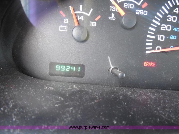 image for item H6651 2001 Dodge Ram Wagon B3500 Maxi van