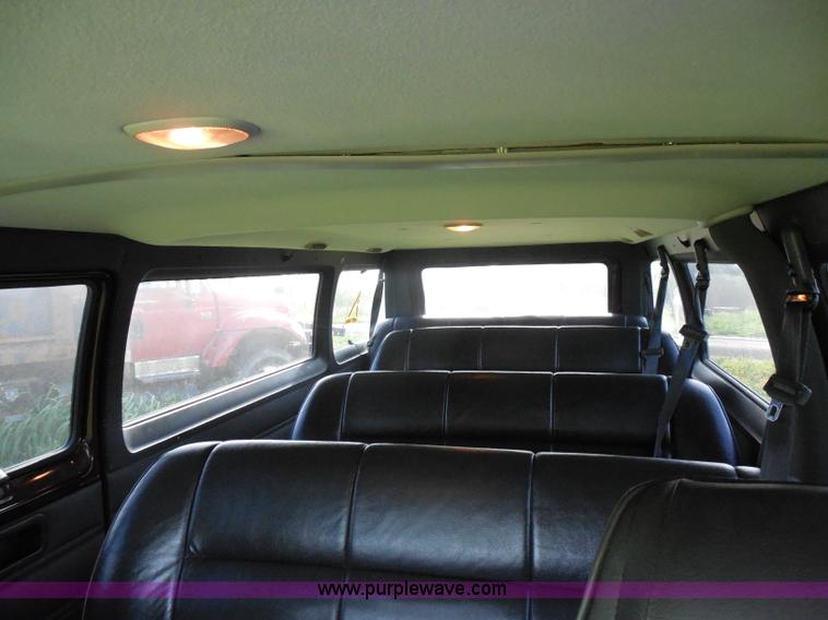 image for item H6651 2001 Dodge Ram Wagon B3500 Maxi van