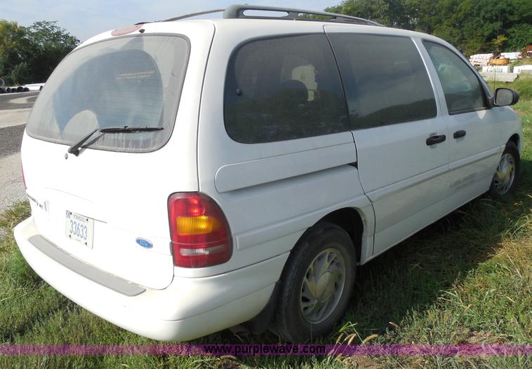 image for item H6652 1995 Ford Windstar LX minivan