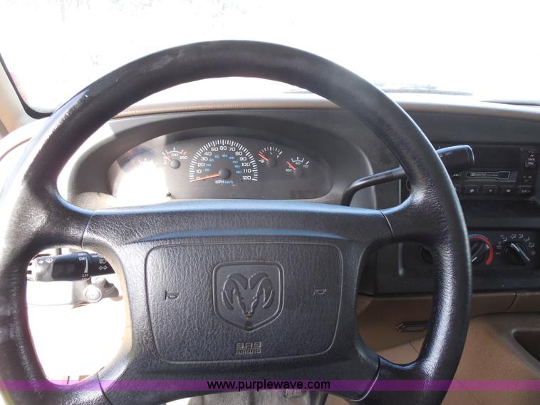 image for item H6666 2001 Dodge Ram 3500 Maxivan