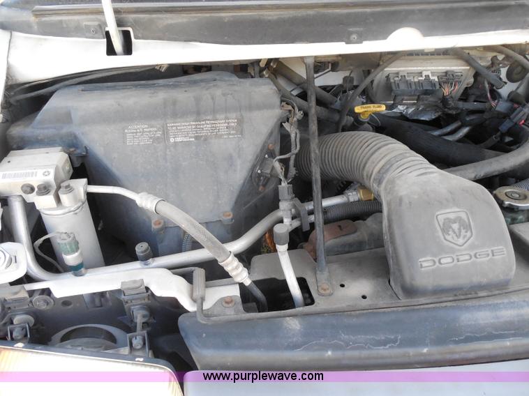 image for item H6666 2001 Dodge Ram 3500 Maxivan