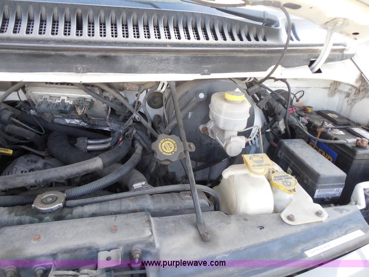 image for item H6666 2001 Dodge Ram 3500 Maxivan