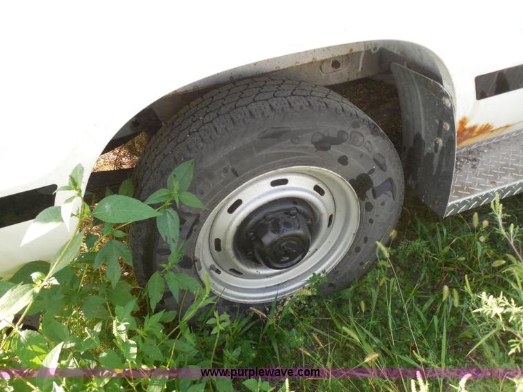 image for item H6666 2001 Dodge Ram 3500 Maxivan