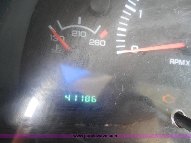 image for item H6667 2001 Dodge Ram 1500 pickup truck