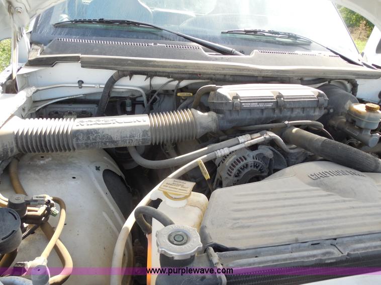 image for item H6667 2001 Dodge Ram 1500 pickup truck