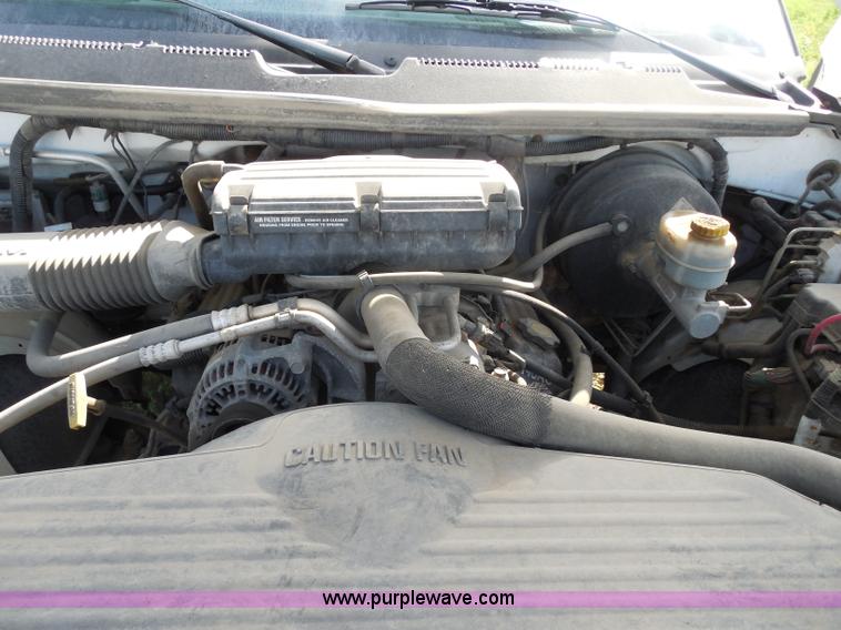 image for item H6667 2001 Dodge Ram 1500 pickup truck