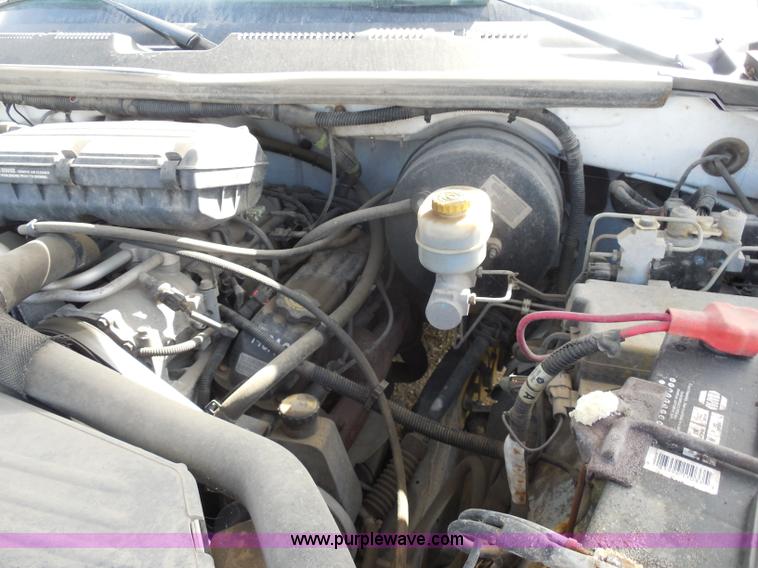 image for item H6667 2001 Dodge Ram 1500 pickup truck