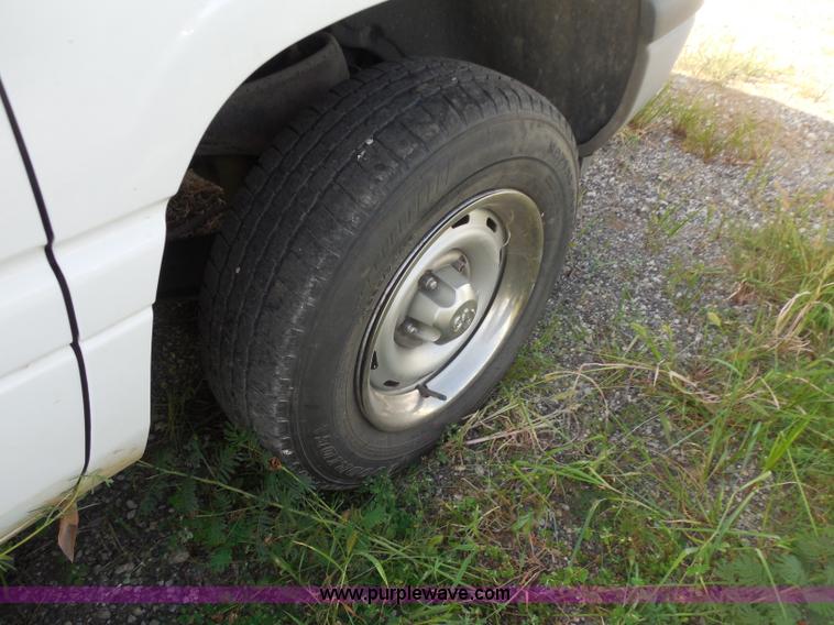 image for item H6667 2001 Dodge Ram 1500 pickup truck