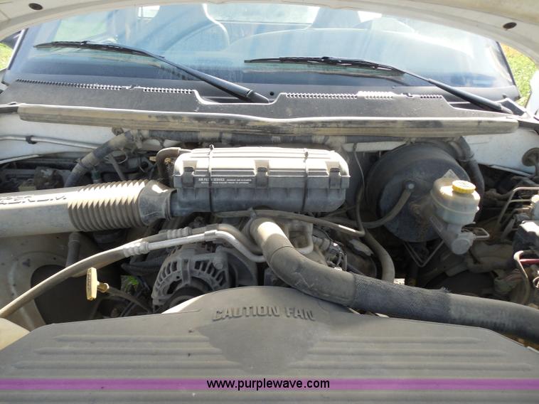 image for item H6668 2001 Dodge Ram 2500 utility truck