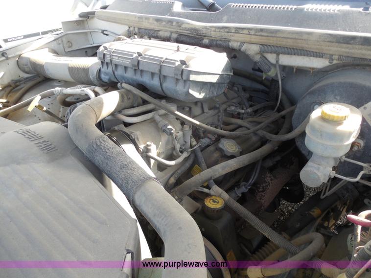 image for item H6668 2001 Dodge Ram 2500 utility truck