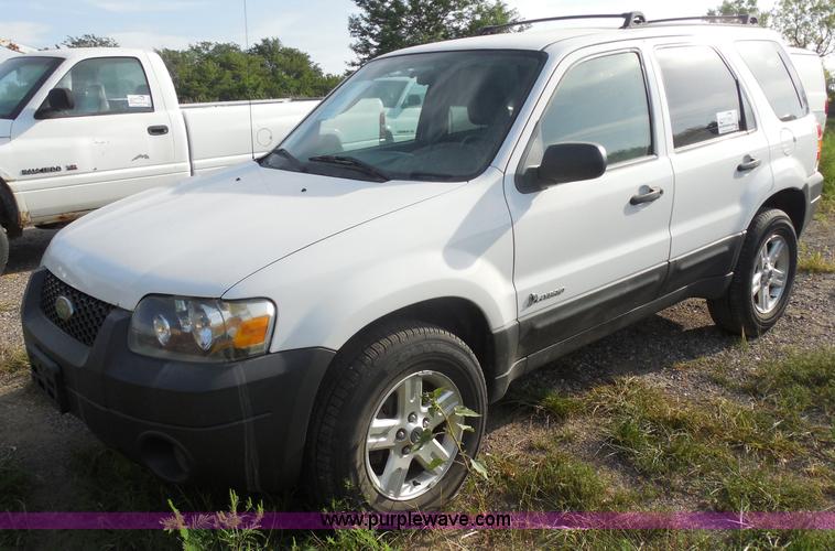 image for item H6669 2006 Ford Escape Hybrid SUV