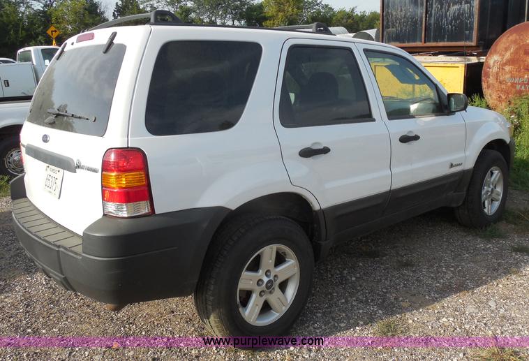 image for item H6669 2006 Ford Escape Hybrid SUV