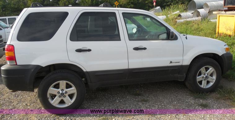 image for item H6669 2006 Ford Escape Hybrid SUV
