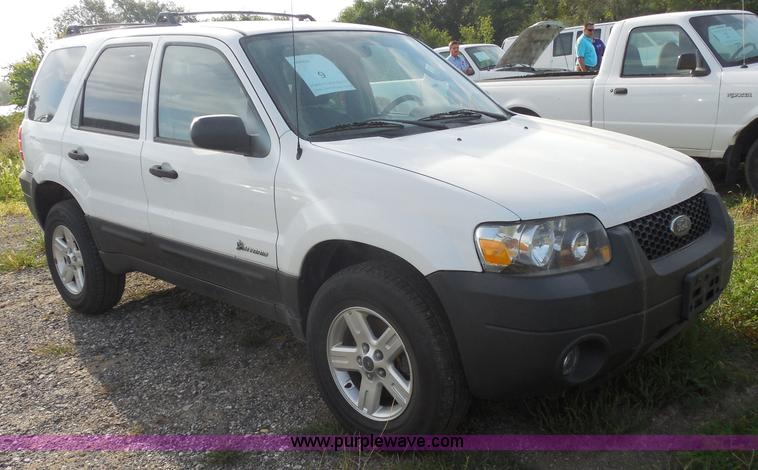 image for item H6669 2006 Ford Escape Hybrid SUV