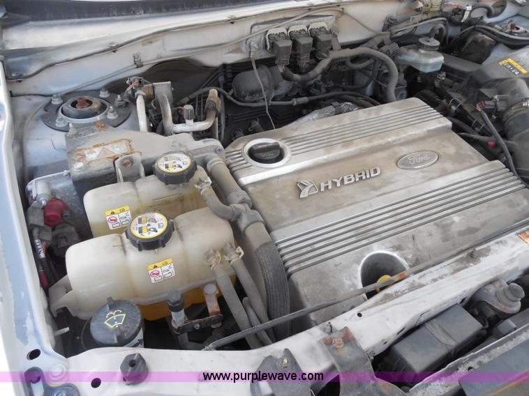 image for item H6669 2006 Ford Escape Hybrid SUV