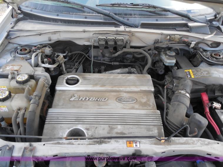 image for item H6669 2006 Ford Escape Hybrid SUV