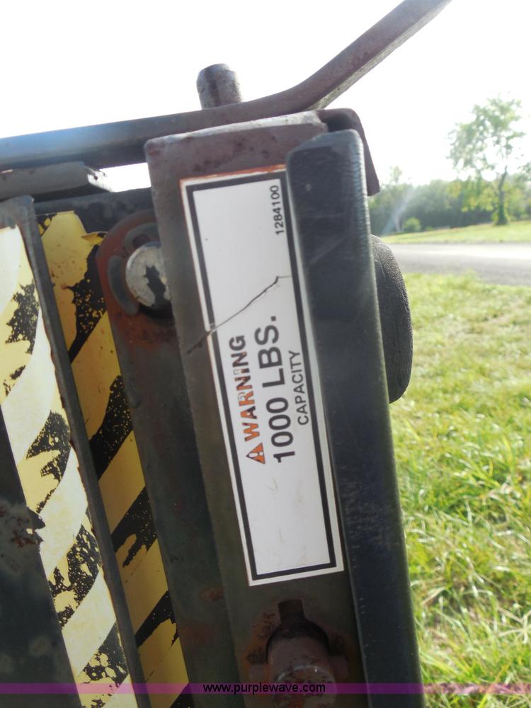 image for item H6670 2001 Dodge Ram 2500 pickup truck