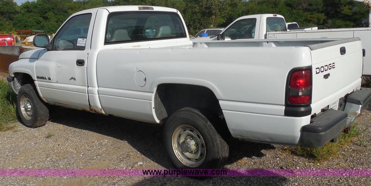 image for item H6671 1998 Dodge Ram 1500 pickup truck