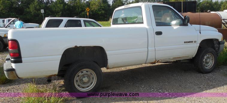 image for item H6671 1998 Dodge Ram 1500 pickup truck