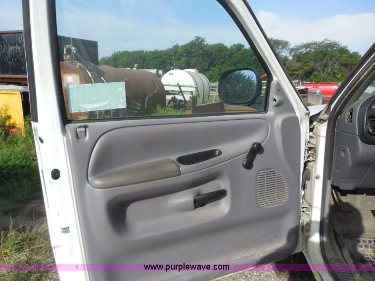 image for item H6671 1998 Dodge Ram 1500 pickup truck