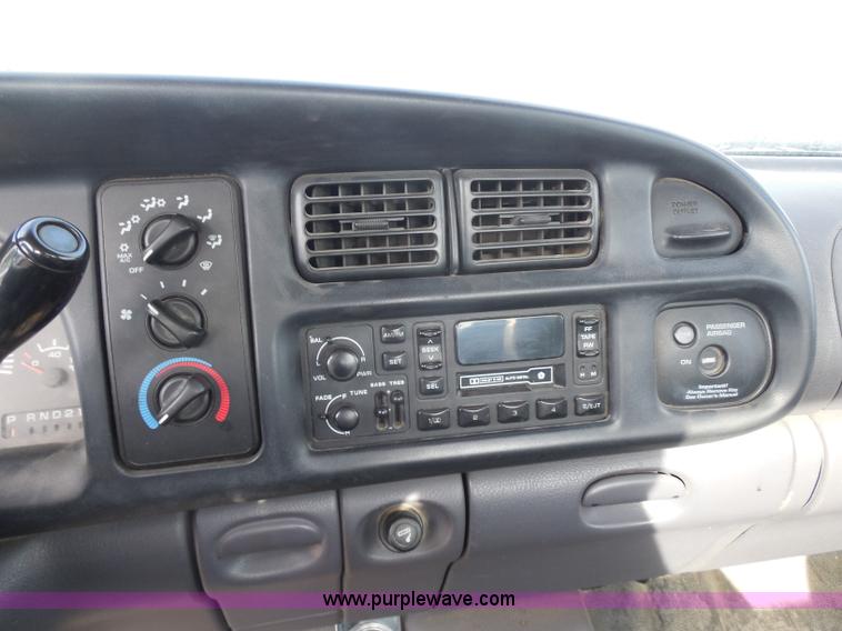 image for item H6671 1998 Dodge Ram 1500 pickup truck