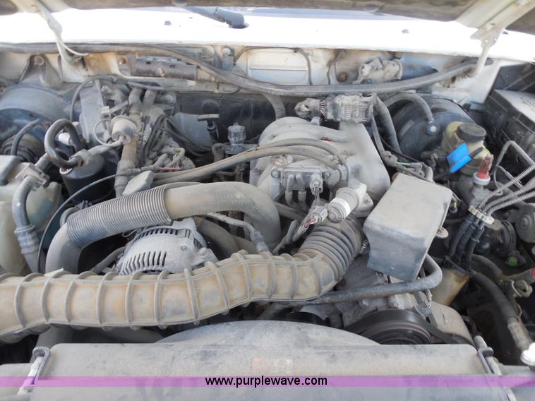 image for item H6672 2001 Ford Ranger pickup truck