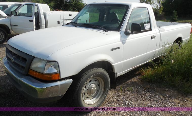image for item H6673 2000 Ford Ranger pickup truck