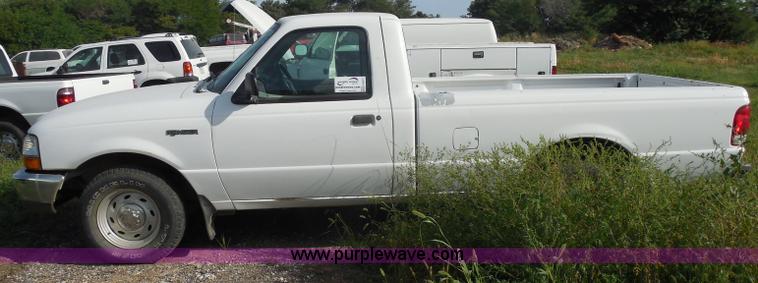 image for item H6673 2000 Ford Ranger pickup truck