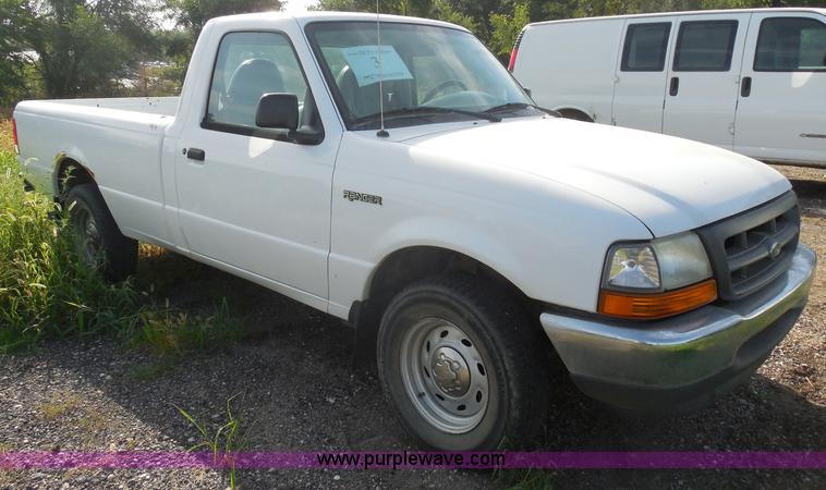 image for item H6673 2000 Ford Ranger pickup truck