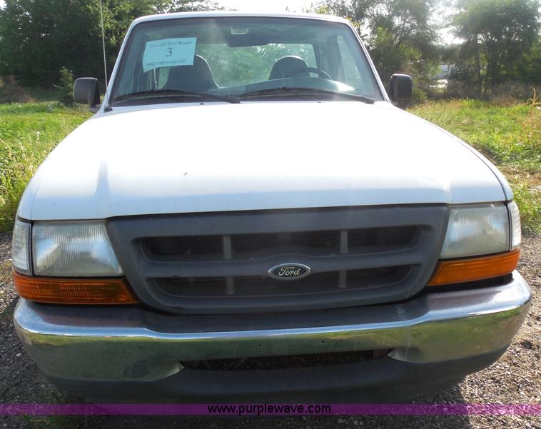 image for item H6673 2000 Ford Ranger pickup truck