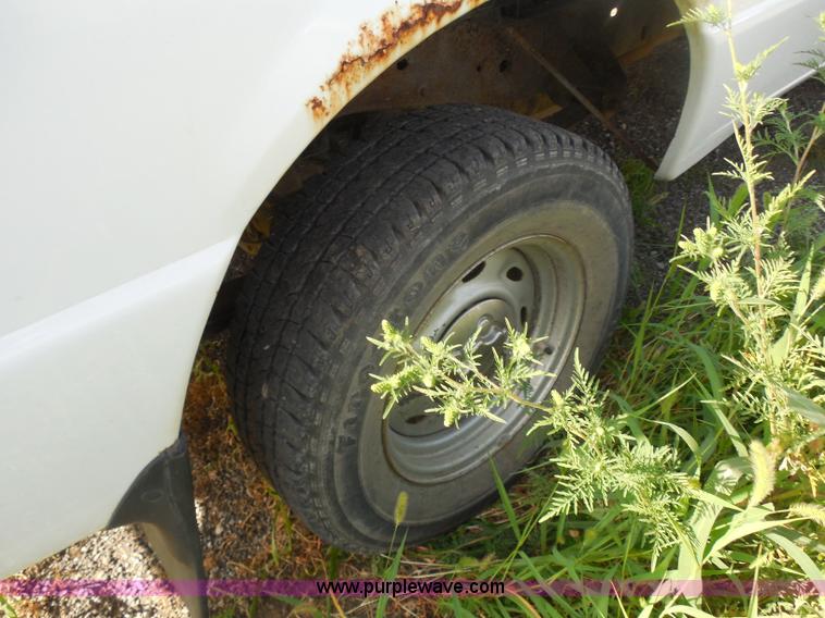 image for item H6673 2000 Ford Ranger pickup truck