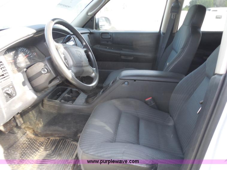 image for item H6674 2003 Dodge Durango SXT SUV