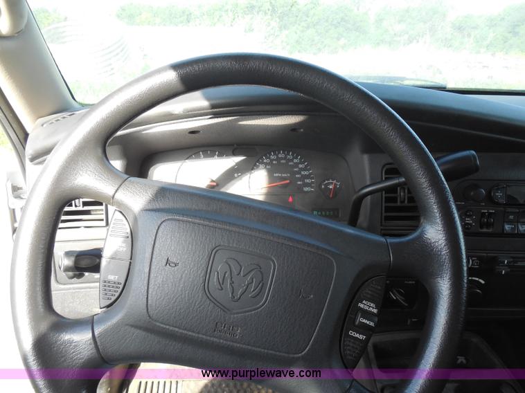 image for item H6674 2003 Dodge Durango SXT SUV