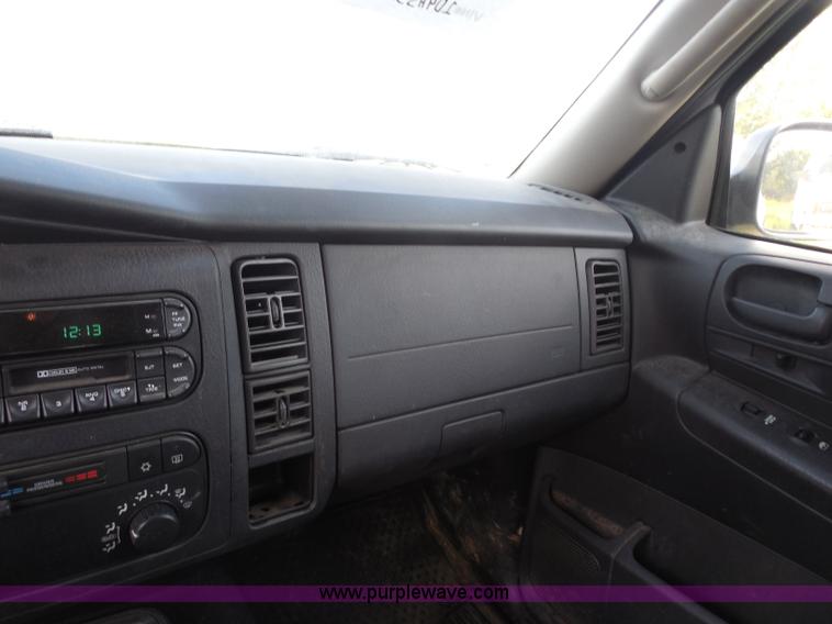 image for item H6674 2003 Dodge Durango SXT SUV