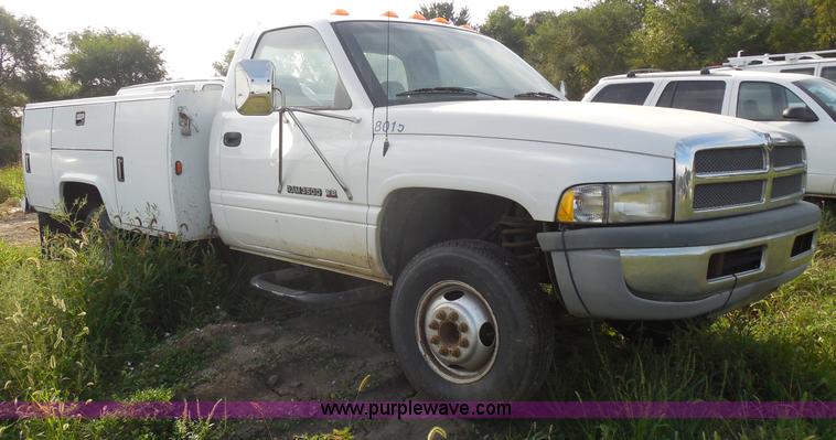 image for item H6675 1999 Dodge Ram 3500 utility truck