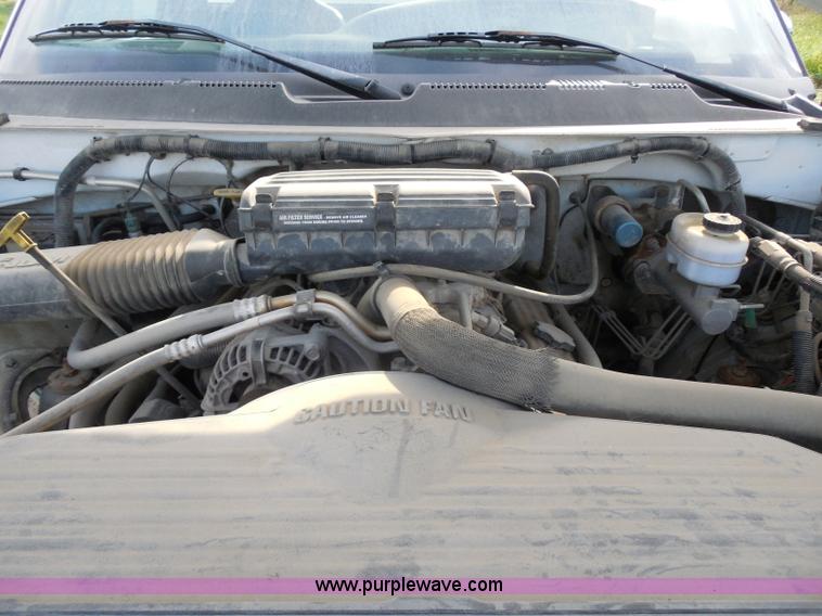 image for item H6675 1999 Dodge Ram 3500 utility truck