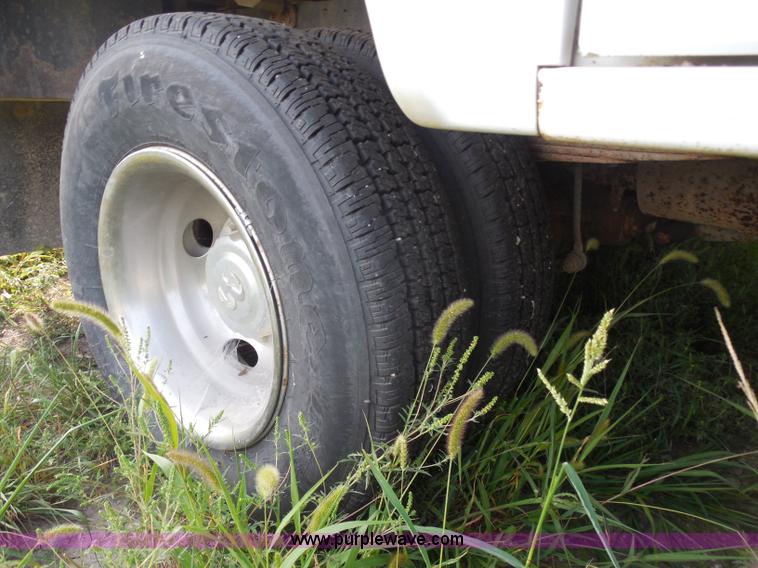 image for item H6675 1999 Dodge Ram 3500 utility truck