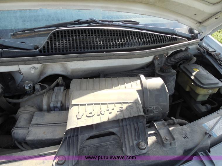 image for item H6676 2002 Chevrolet Express 3500 Cargo van