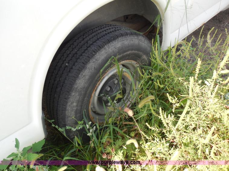 image for item H6676 2002 Chevrolet Express 3500 Cargo van