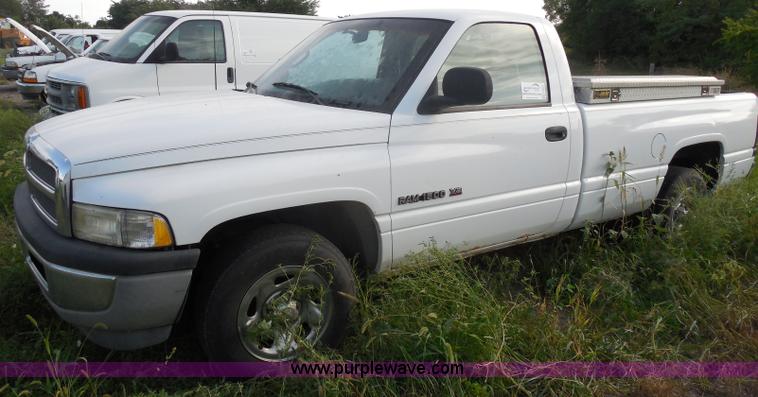 image for item H6677 1998 Dodge Ram 1500 pickup truck