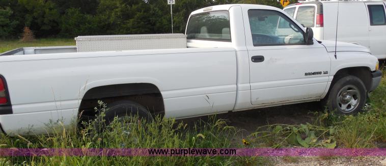 image for item H6677 1998 Dodge Ram 1500 pickup truck