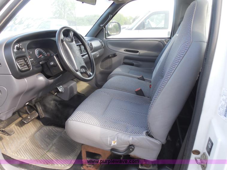 image for item H6677 1998 Dodge Ram 1500 pickup truck