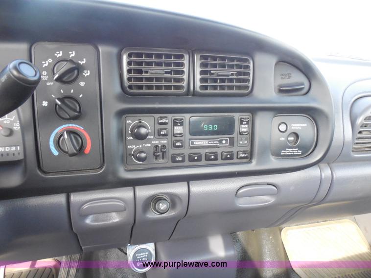 image for item H6677 1998 Dodge Ram 1500 pickup truck